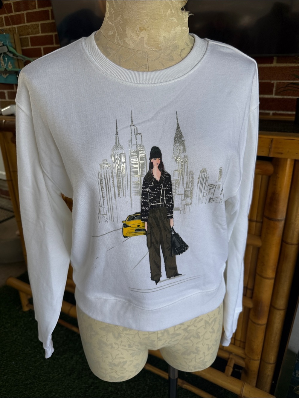 DKNY White Graphic Crewneck Sweater with City Illustration